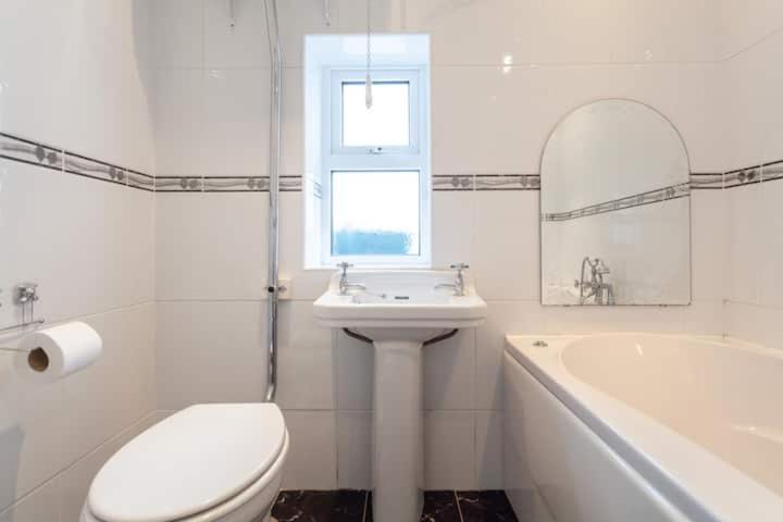 Charming Cottage 4 Bedroom Acton  Kültér fotó