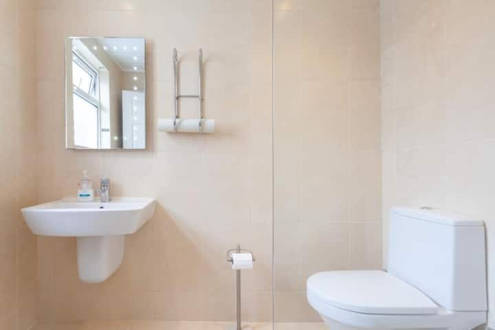 Charming Cottage 4 Bedroom Acton  Kültér fotó